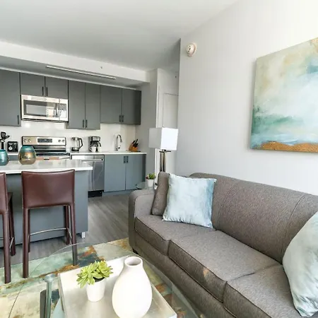 Apt Close To Downtown With Gym